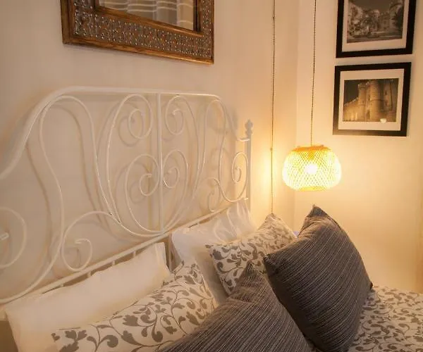 Rhodes Backpackers Boutique And Hostel *