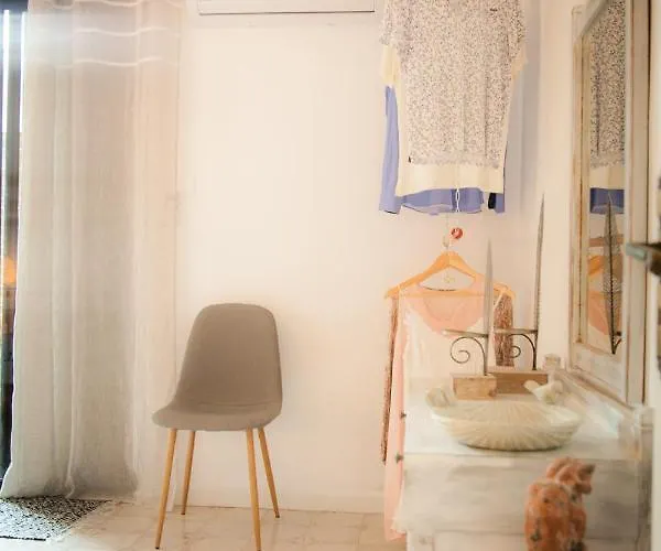 旅馆 Rhodes Backpackers Boutique And