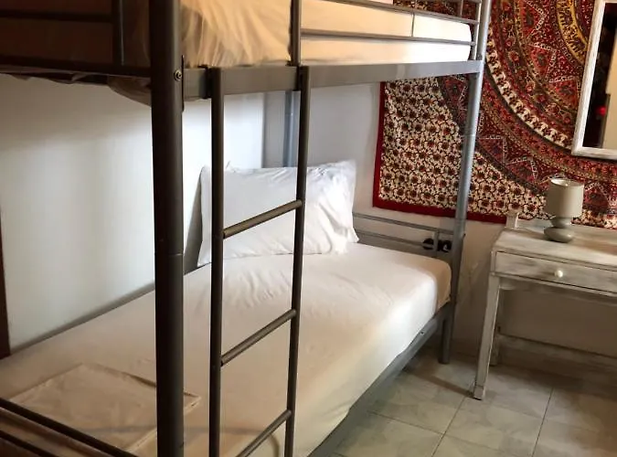 旅馆 Rhodes Backpackers Boutique And *