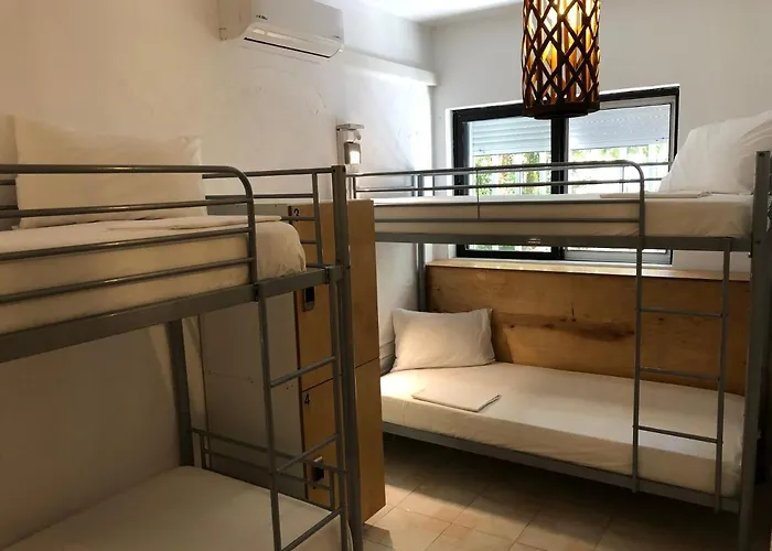 旅馆 Rhodes Backpackers Boutique And *