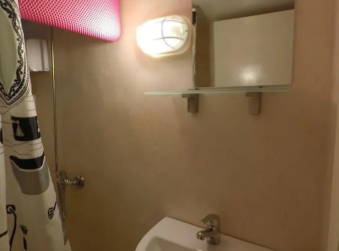 Rhodes Backpackers Boutique And 旅馆 *