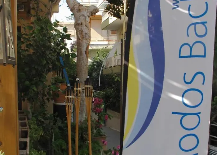 Rhodes Backpackers Boutique And *