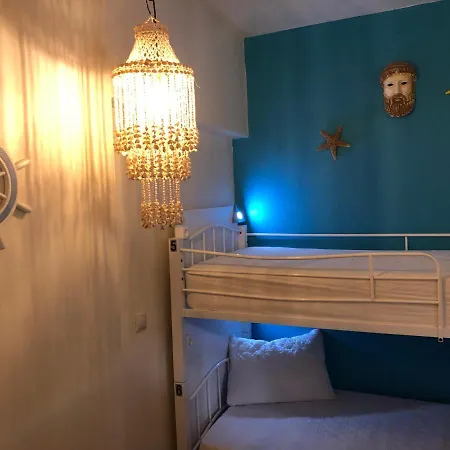 אכסניה Rhodes Backpackers Boutique And