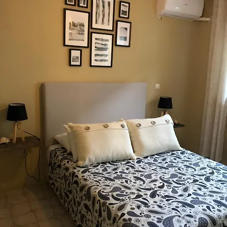 אכסניה Rhodes Backpackers Boutique And *