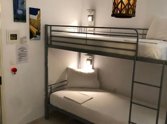 Rhodes Backpackers Boutique And Hostel