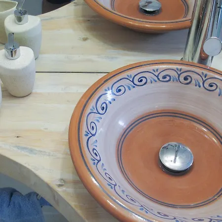 Rhodes Backpackers Boutique And Hostel