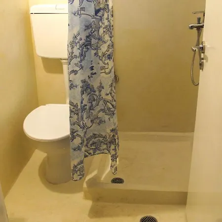 Rhodes Backpackers Boutique And *